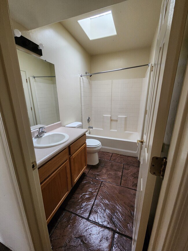 Foto del edificio - 3118 E Blacklidge Dr