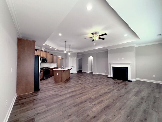 Building Photo - 3 Bedroom Townhome Built in 2022