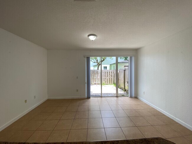Foto del edificio - 2929 SE 2nd St