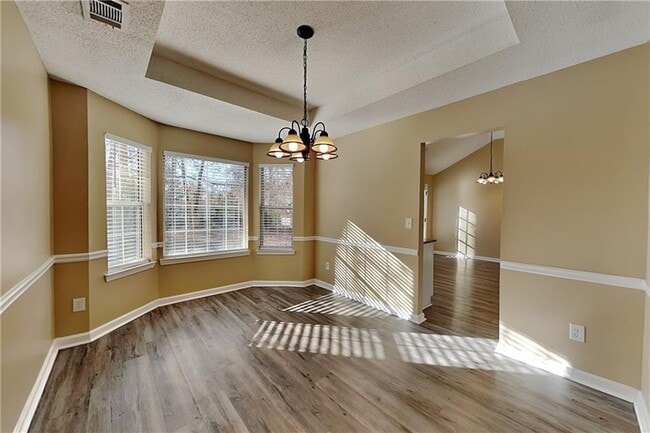 Foto del edificio - 7000 Greenfield Ln