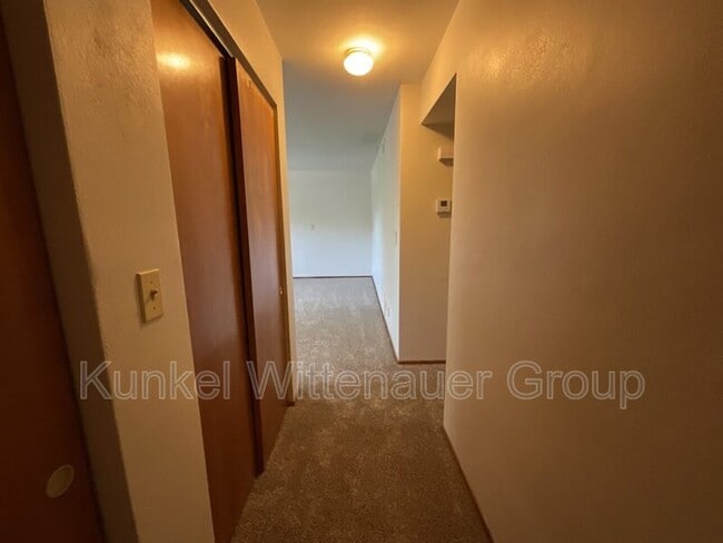 Building Photo - 522 N 38th St