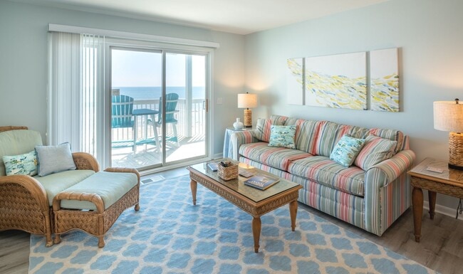 Foto del edificio - OCEANFRONT OFF-SEASON FURNISHED MONTHLY RE...