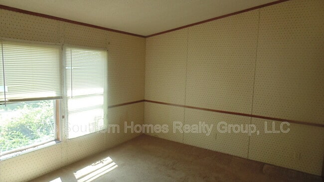 Building Photo - 1430 Hammerhill Rd