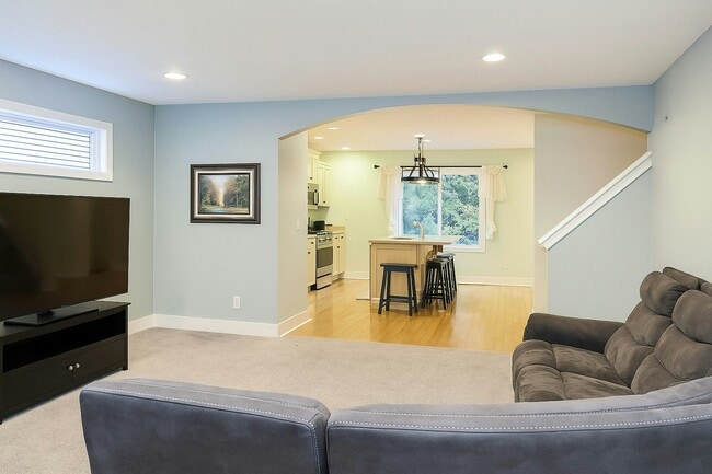 Building Photo - 13300 Patchin Dr