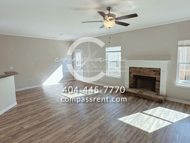 Foto del edificio - 212 Lyndon Wy NW