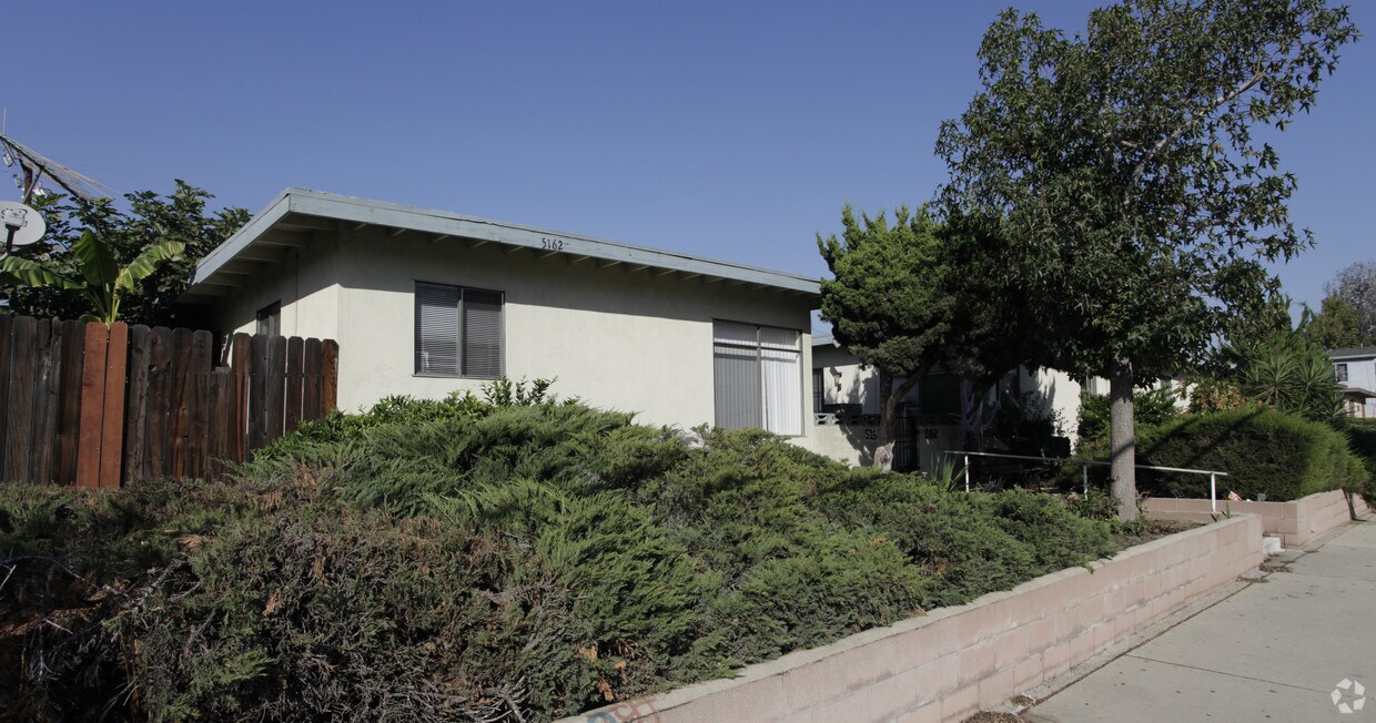 Foto principal - 5162 San Bernardino St