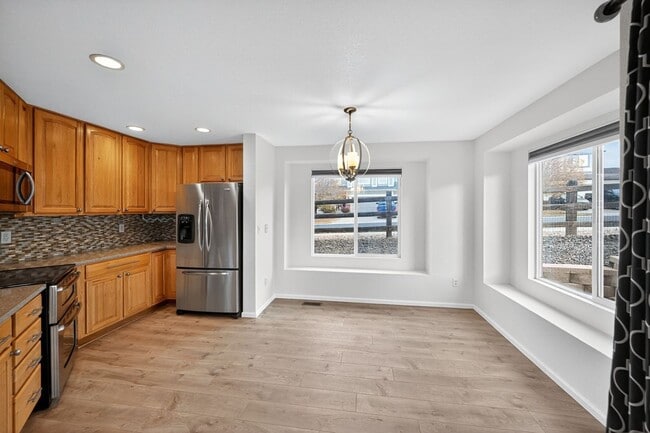 Building Photo - 10686 Kalispell St