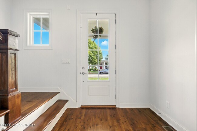 Foto del edificio - 8707 Featherbell Blvd