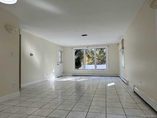 Building Photo - 131 Spackenkill Rd