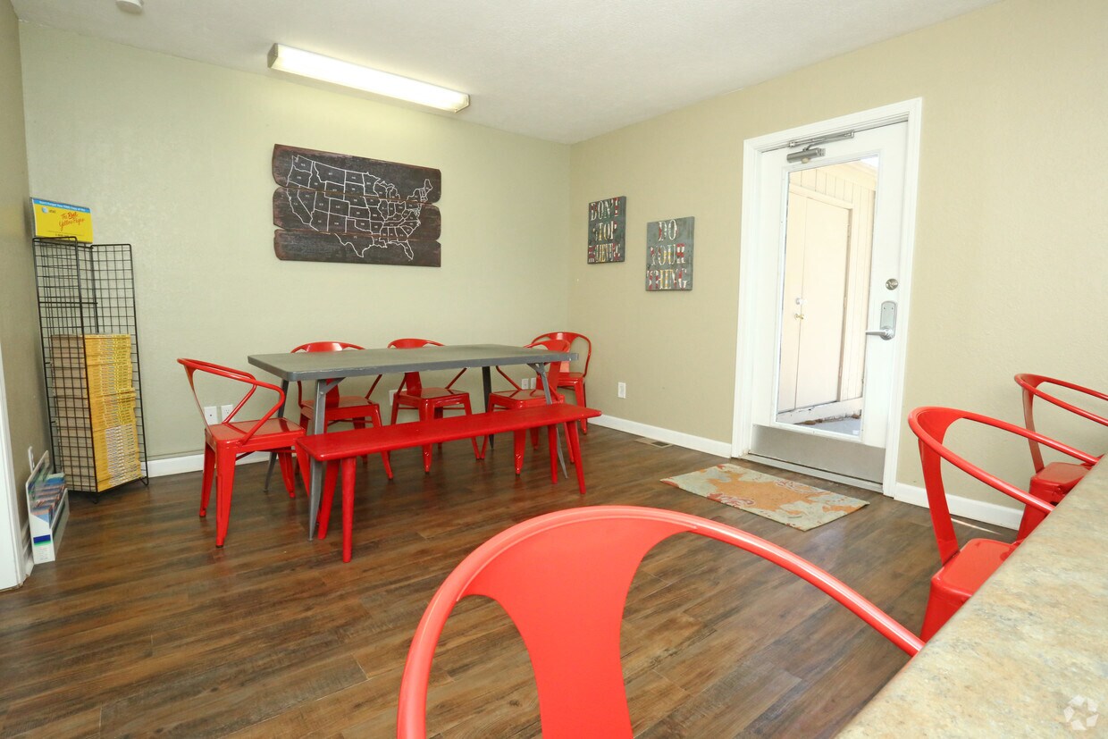 Nemoke Trails Apartments Haslett, MI