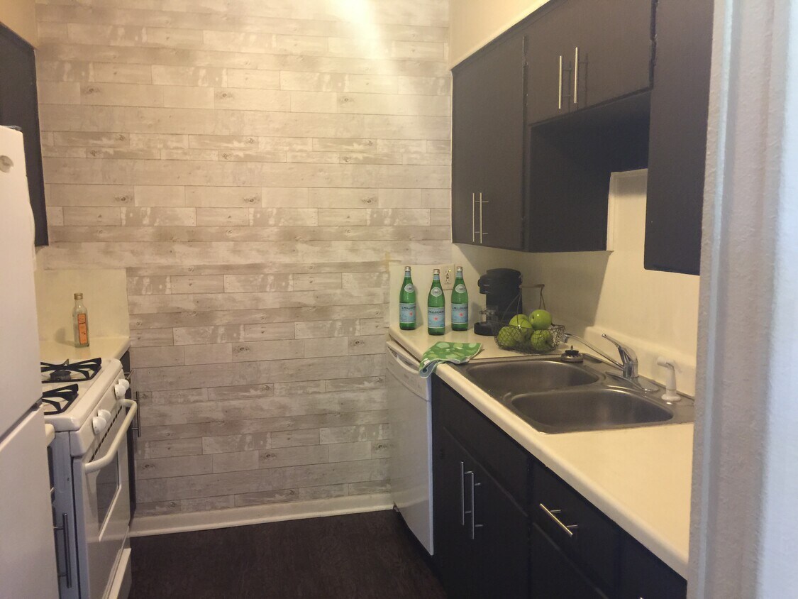 Foto principal - 2504 Louise St