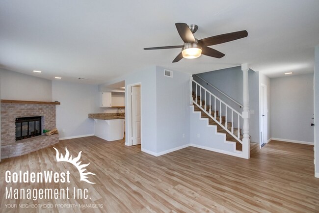 Foto del edificio - Spacious Two-Story 2Bdm 2.5Ba Condo