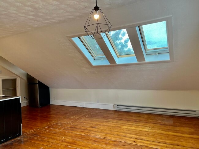 Building Photo - 5 Luongo Sq