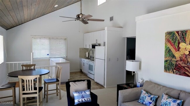 Building Photo - 140 Estrellita Dr