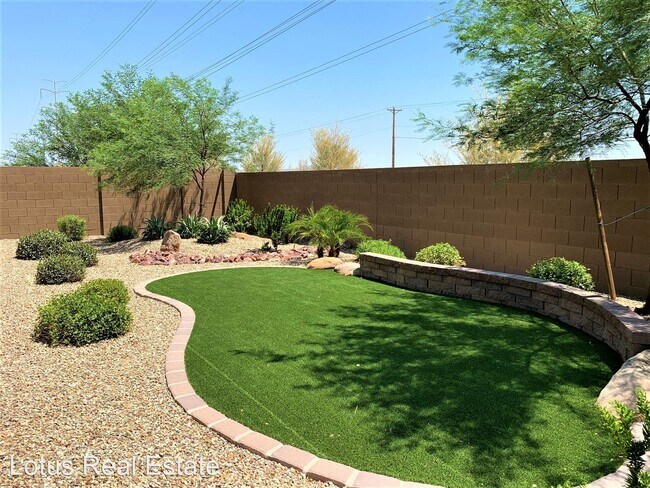 Foto del edificio - 4 br, 3 bath House - 9631 W Trumbull Rd
