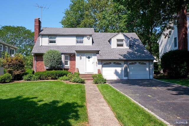 Foto principal - 74 Thornbury Ave