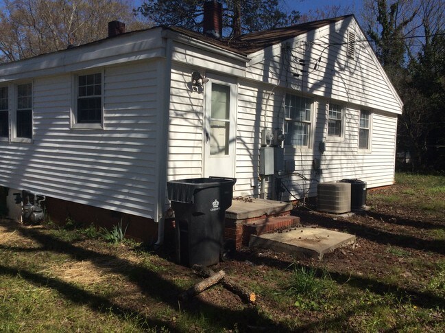 Foto del edificio - 2403 Marlowe Ave