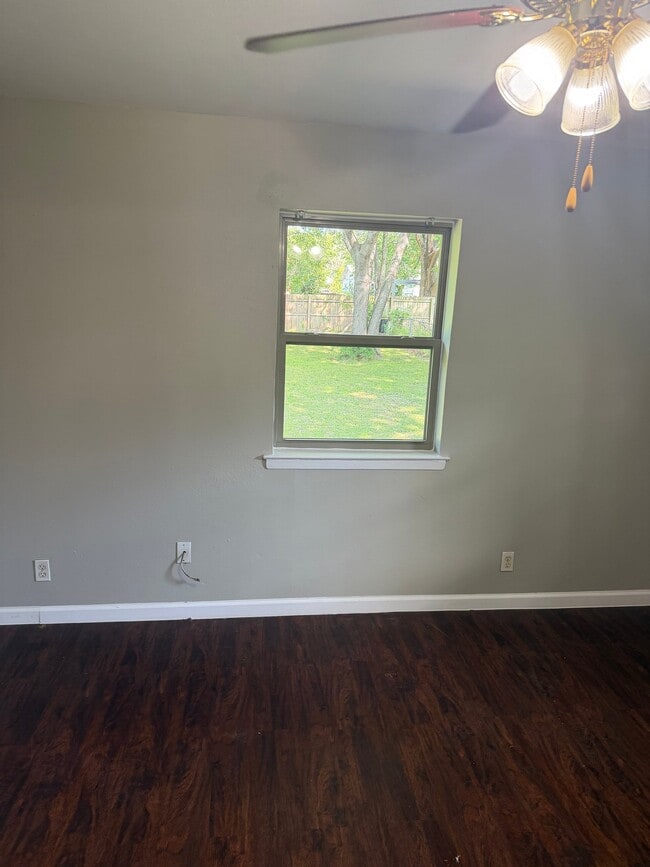 Photo - 857 Broadway Ave (Euless, TX) Apartment