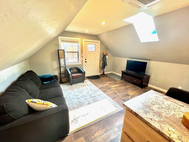 Foto del edificio - 60950 Amethyst St