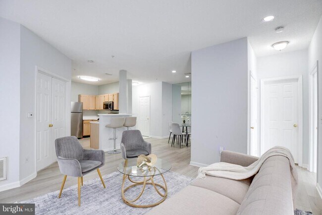 Foto del edificio - 14302 Rosy Ln