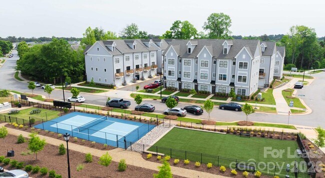 Building Photo - 5150 Old Ridge Rd