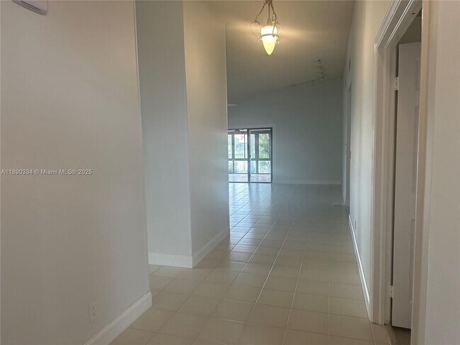 Foto del edificio - 13174 La Lique Ct