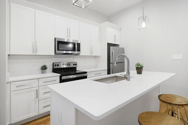Foto del edificio - 2 Bedroom + 2 Full baths