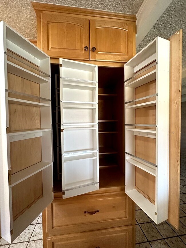 Foto del edificio - 3009 Bonham Ave