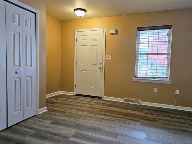 Foto del edificio - 562 Wood Duck Dr