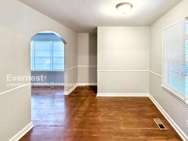 Foto del edificio - 1309 5th Pl NW