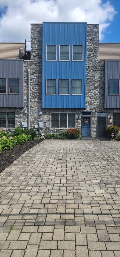Welcome Home - 846 Northwestern Ave (Philadelphia, PA)