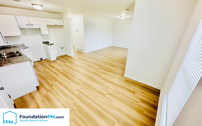 Foto del edificio - 785 W Raines Rd
