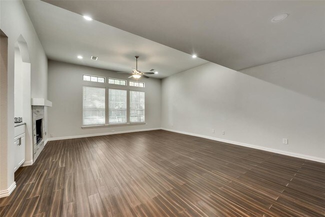 Building Photo - 2516 Stanford Ct
