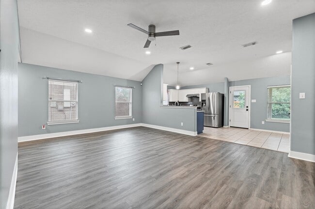 Building Photo - 11919 Piney Bend Dr