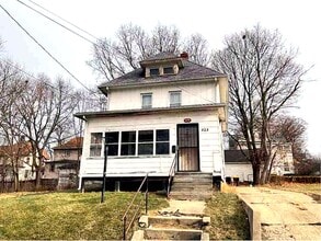 Building Photo - 525 S State Ave