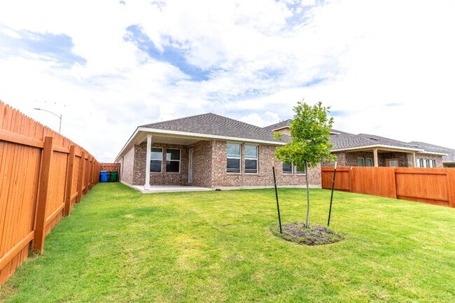 Building Photo - 17920 Fairbridge Ln