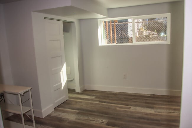 Building Photo - 8843 18th Ave SW
