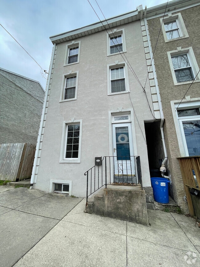 Main Street Manayunk Townhouses for Rent Philadelphia, PA 7