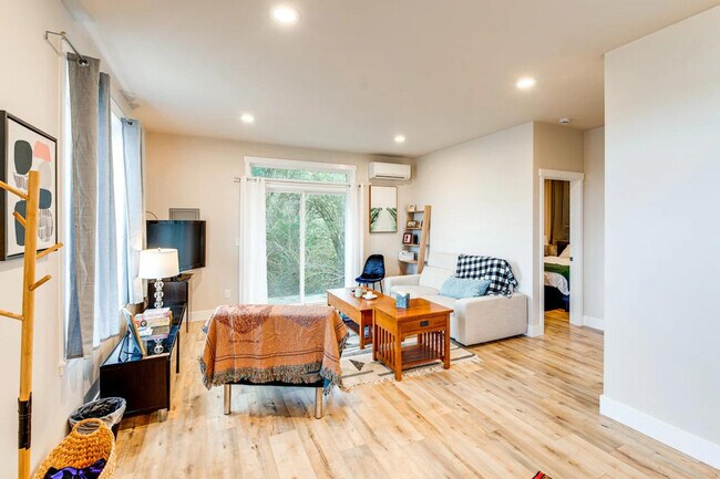 Building Photo - 221 Taurus Blvd SW