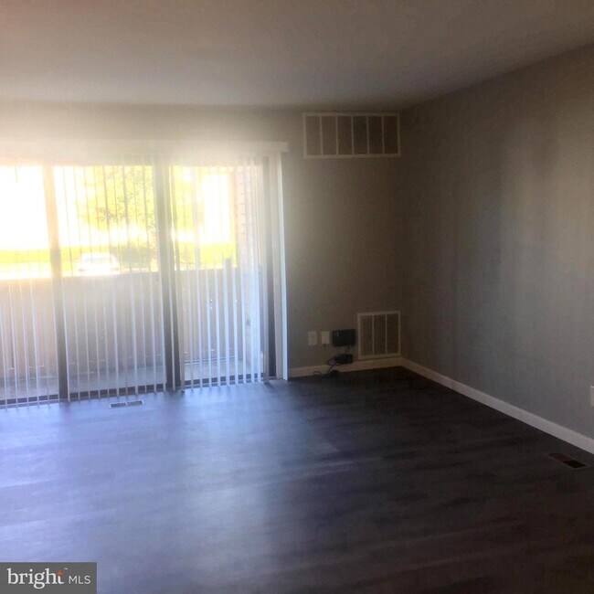 Foto del edificio - 1609 Woodhollow Dr