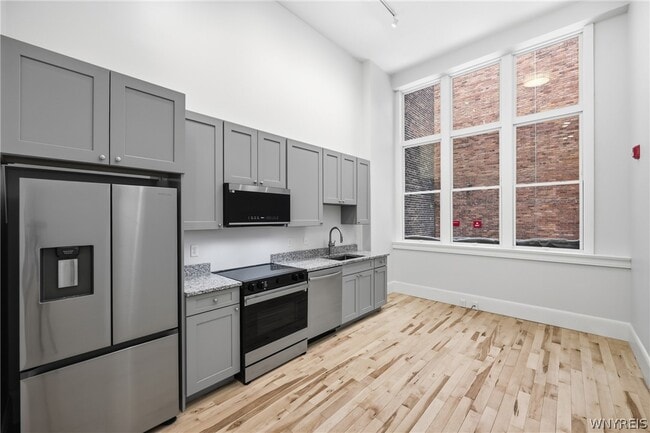 Building Photo - 130 Pearl St