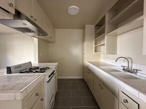 Building Photo - 1831 Grant Ave