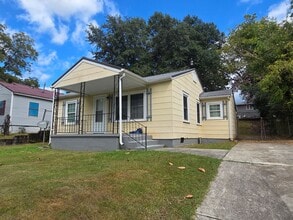 Building Photo - 2503 Walnut Ave
