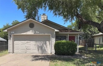 Building Photo - 2211 Barry Dr