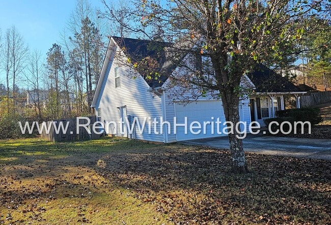 Building Photo - GORGEOUS LAKE VIEW HOME IN POPULAR LAKERIDGE SUBDIVSION! GREAT LOCATION - CLOSE TO EVERYTHING