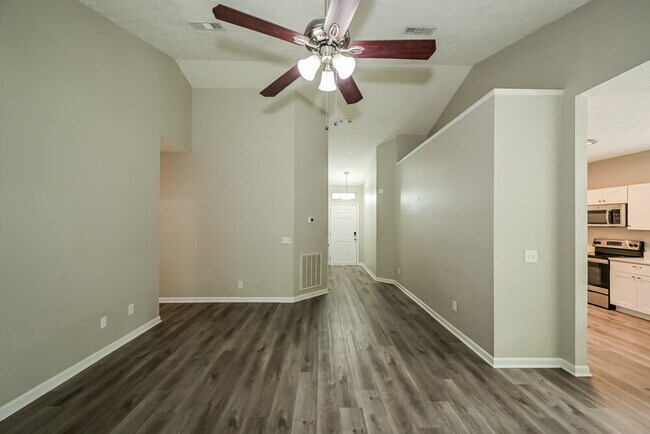 Foto del edificio - 2212 Oak Barrel Ln