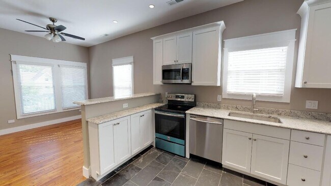 Foto del edificio - $1670 per Bedroom |4BR/2BA Rental in Fort ...