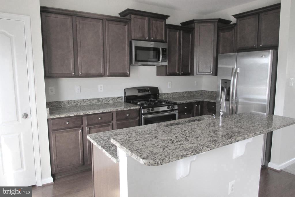 Primary Photo - 20590 Charlotte Blvd S