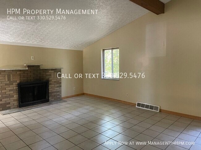 Building Photo - Split Level Home For Rent!!