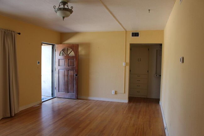Foto del edificio - 3812 Simms Ave SE